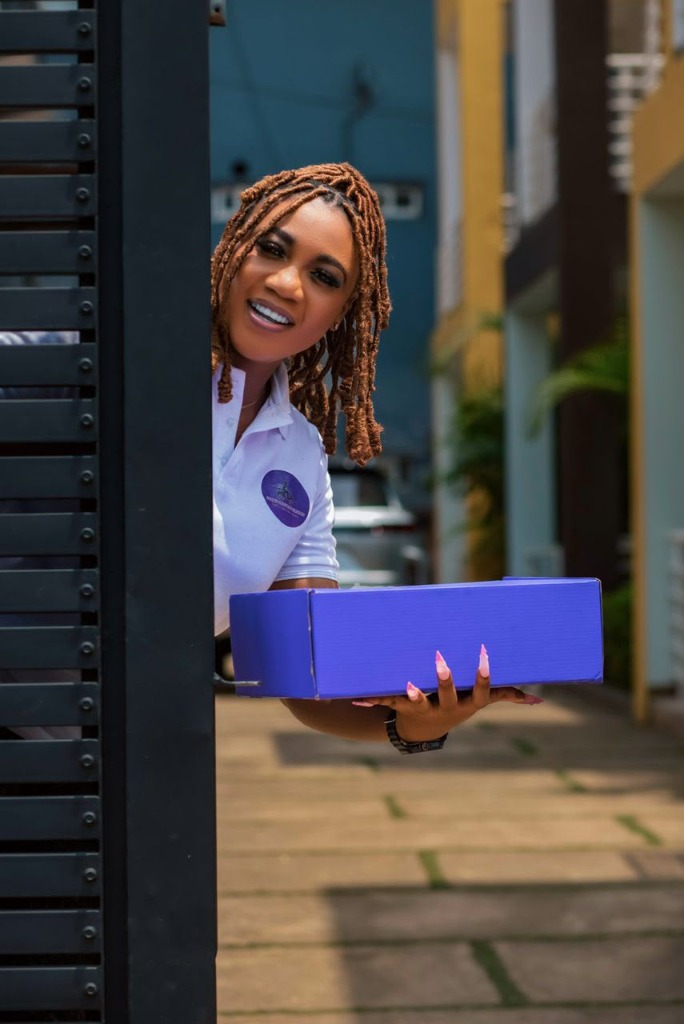 Professional doorstep delivery by SICCA'S